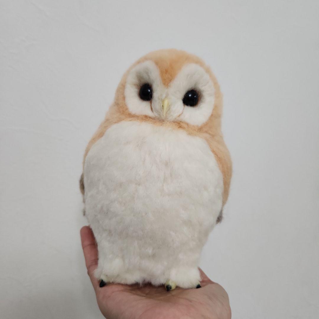 羊毛フェルト 置物　メンフクロウ　 約18cm