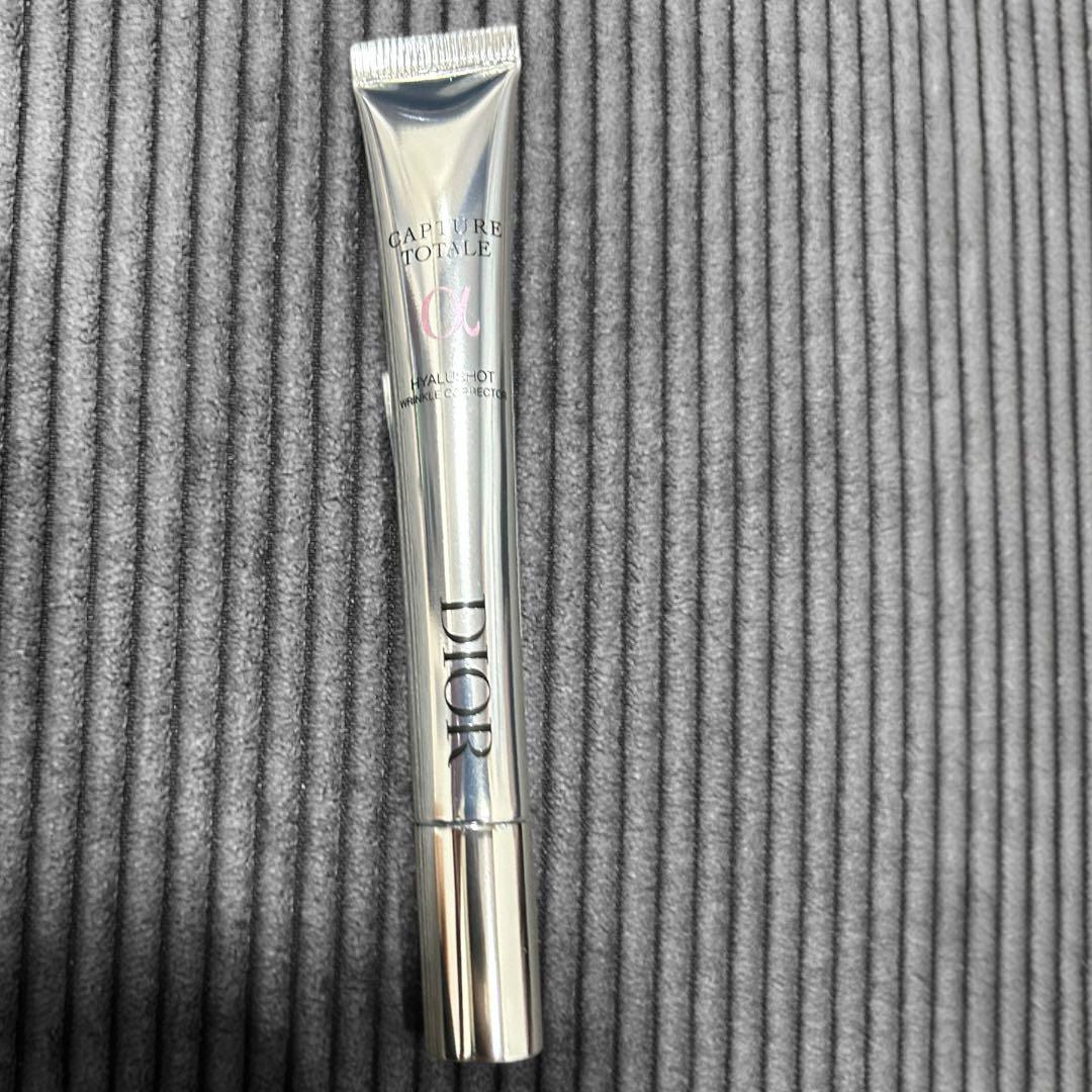 【限定】Dior☆カプチュール トータル ヒアルショット ホリデー 星型ポーチ