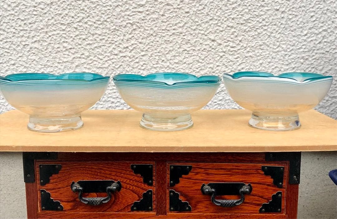 氷コップ 大正 吹きガラス ブルーに白い螺旋文様 ガラス鉢 氷カップ レトロ