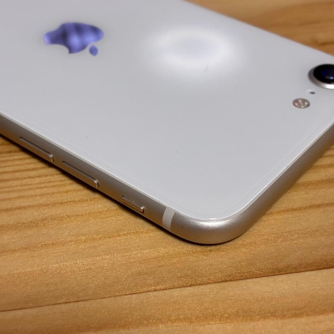 yy17280D バッテリー新品　iPhoneSE第3世代64GB SIMフリー