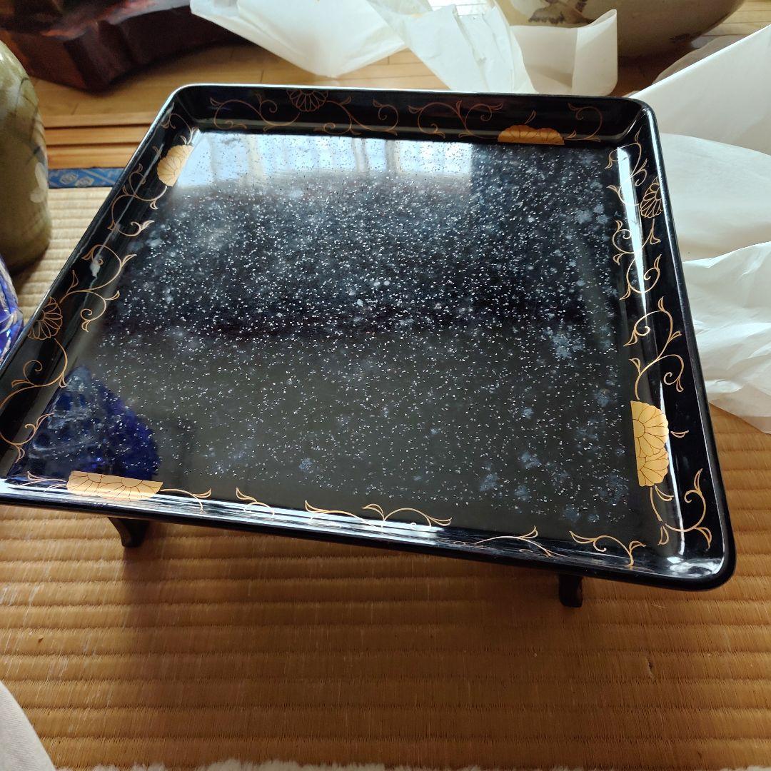 黒塗會席膳 金色の模様 木製ケース　アンティーク