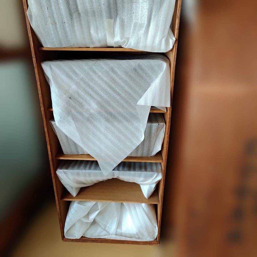 黒塗會席膳 金色の模様 木製ケース　アンティーク