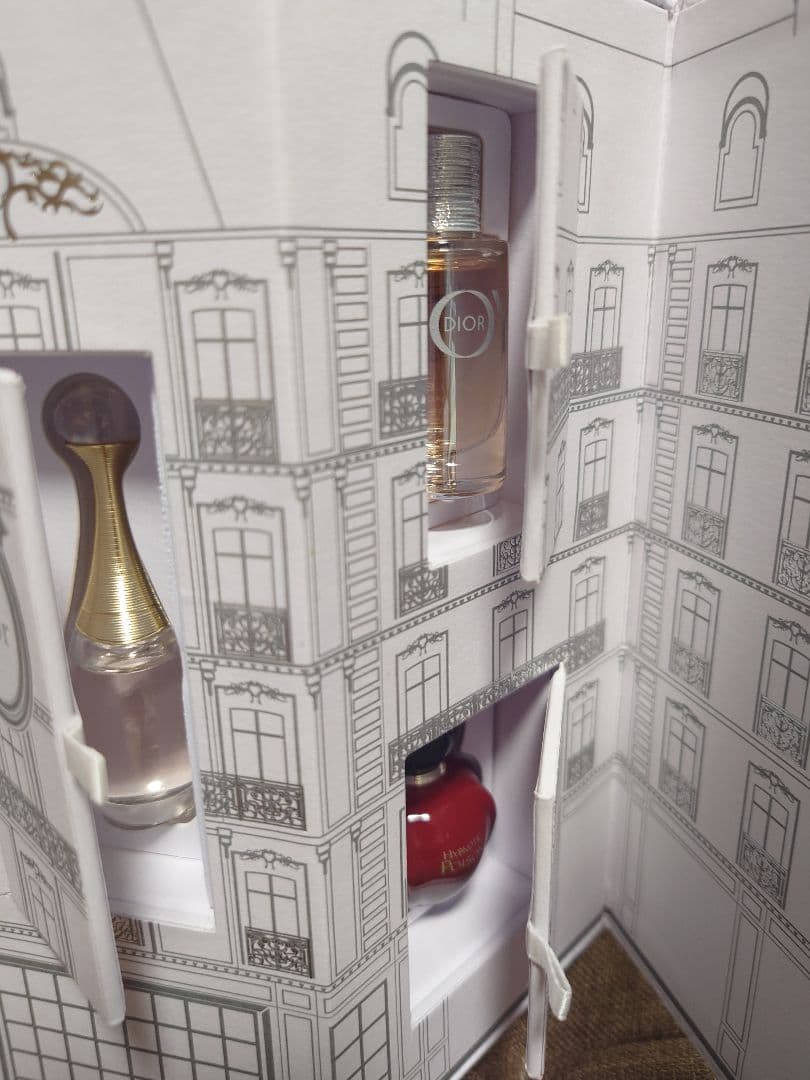 Dior 30 MONTAIGNE のミニ香水セット