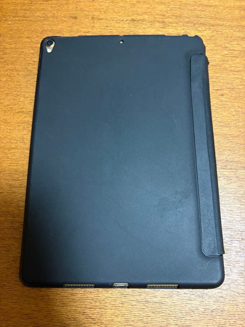 【ジャンク・動作OK】iPad Pro10.5 64GB 本体＋カ バー液晶漏れ