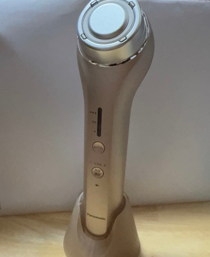 Panasonic 美顔器 シルバー 充電スタンド付き