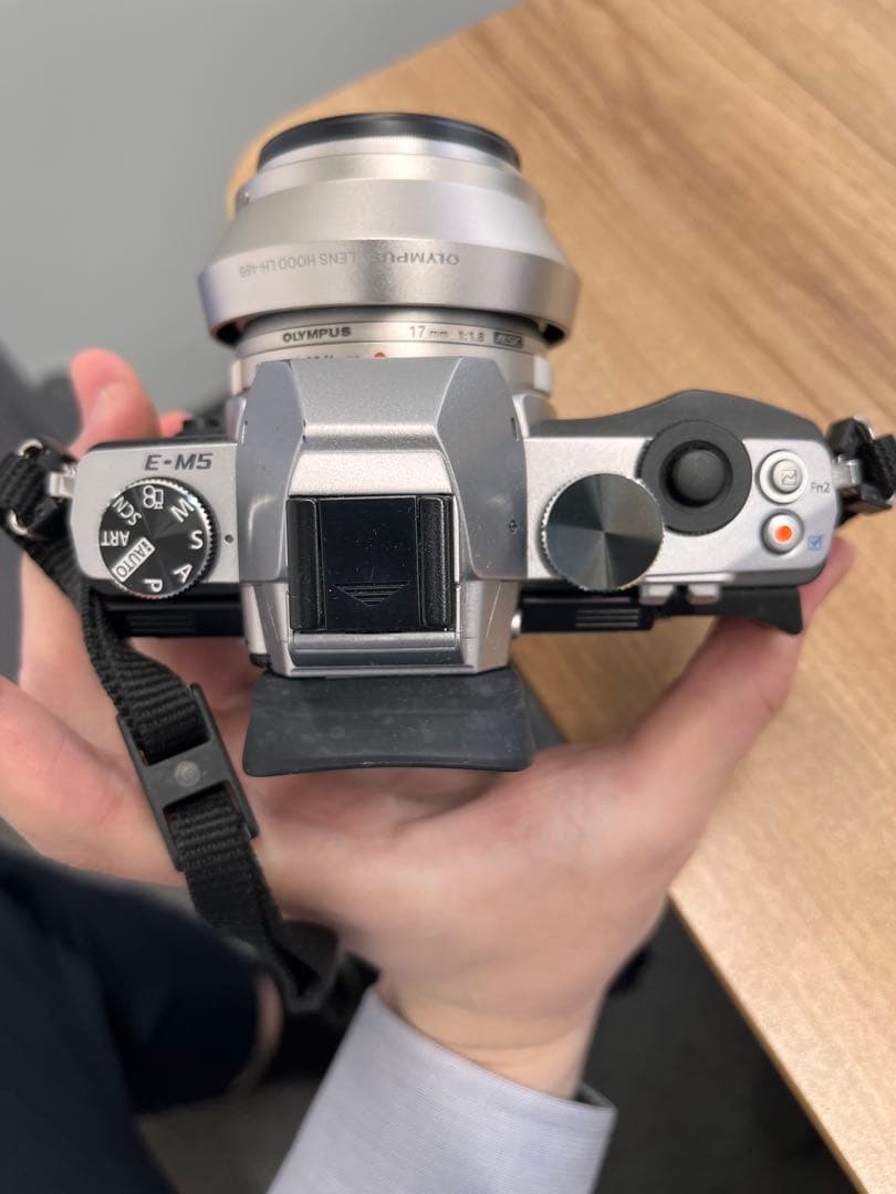 デジタルカメラ OLYMPAS OM-D E-M5
