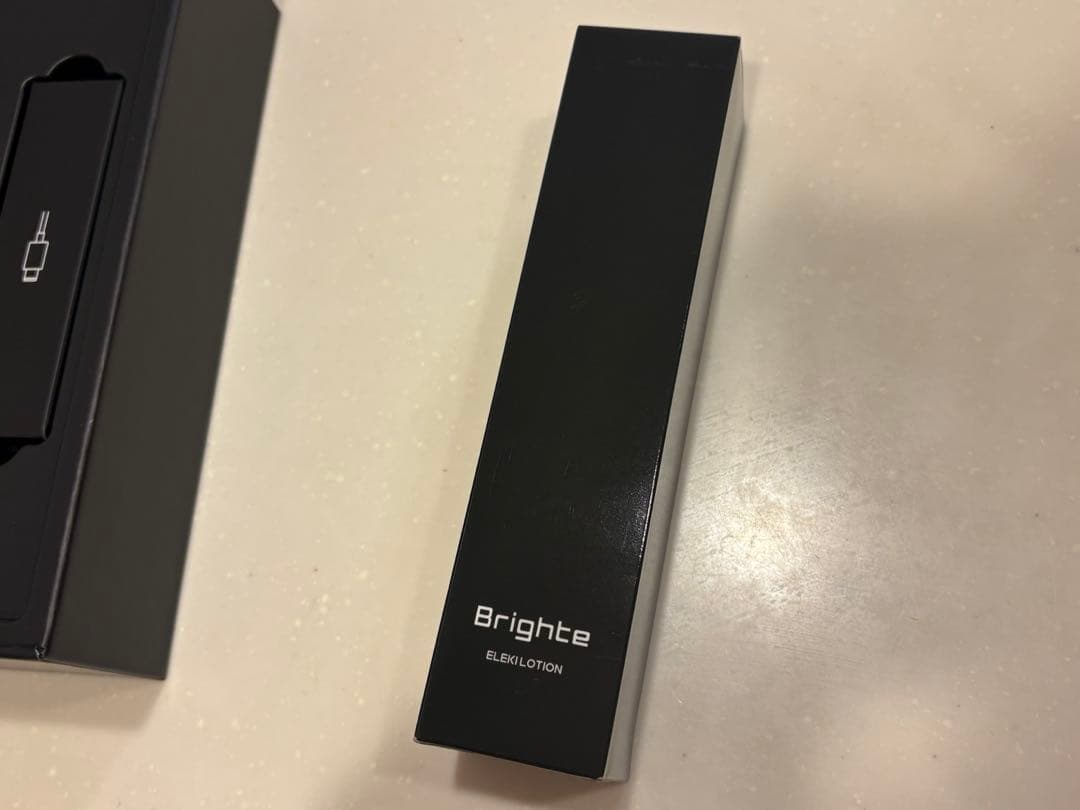 Brighte 美顔器 エレキリフト　ブライト