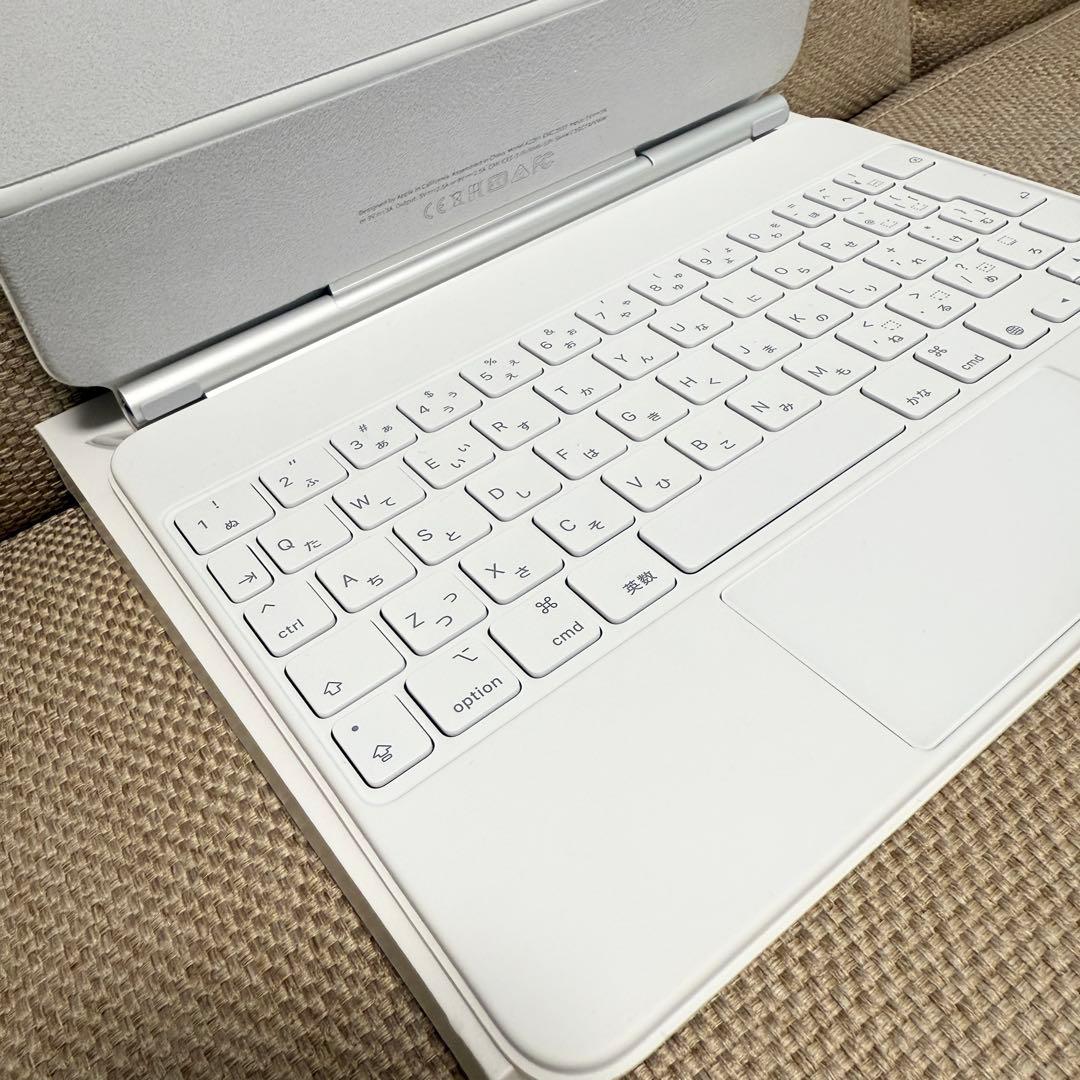 【美品】アップル Magic Keyboard A2261 MJQJ3J/A