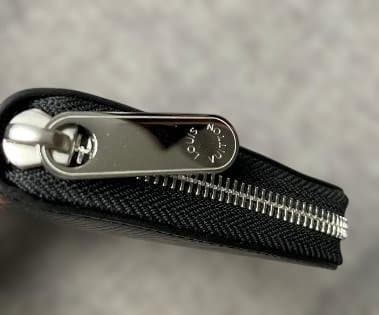 美品 M61857 長財布