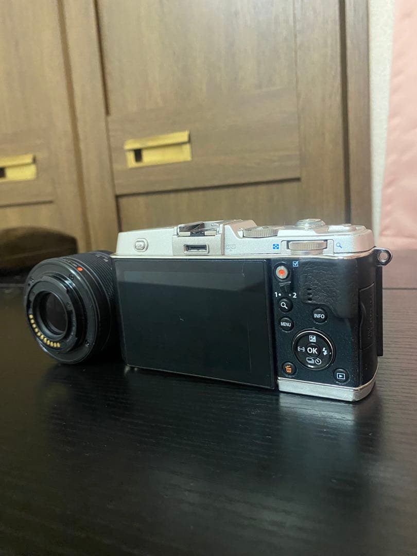最安値レンズ付き　OLYMPUS PEN E-P5