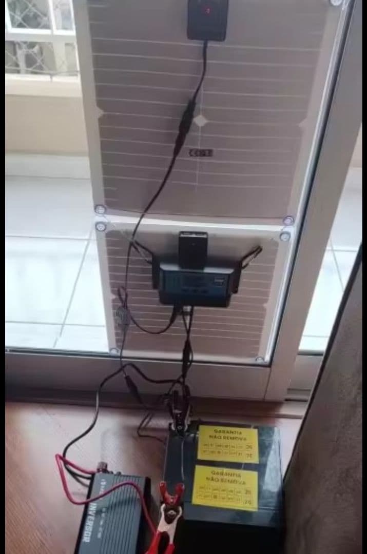 ソーラーパネルと充電コントローラーセット