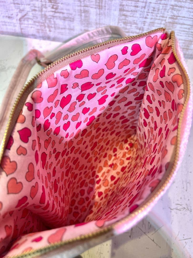 ベビーピンクベロア生地♡刺繍のショルダーバッグ♡サコッシュ♡フェアリーラビット