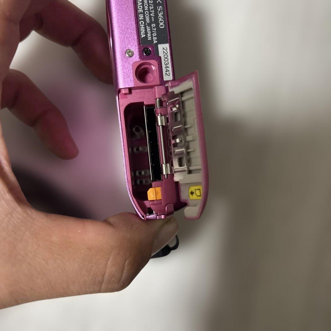 Nikon COOLPIX ピンク 8倍光学ズーム