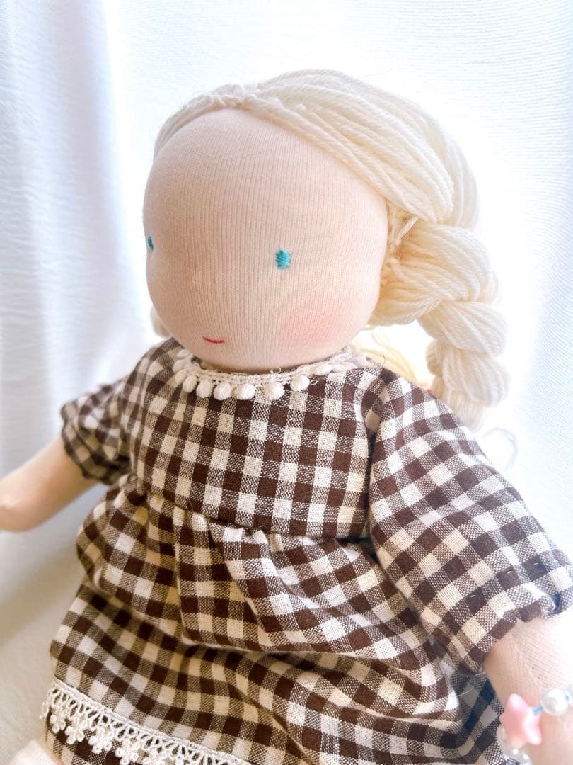 ウォルドルフ人形B体　ピンクのショールの女の子