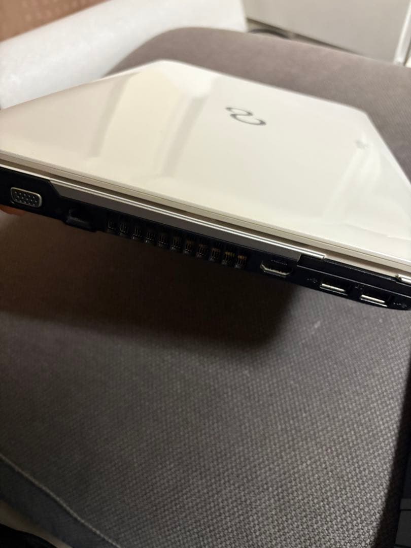 富士通 LIFEBOOK AH43/G ノートPC 本体　corei3