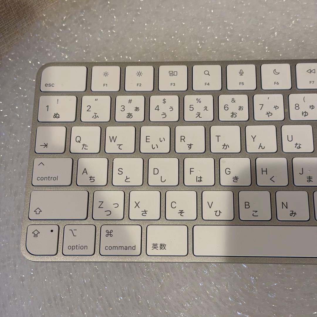 ホワイトワイヤレスキーボードApple Magic Keyboard typec