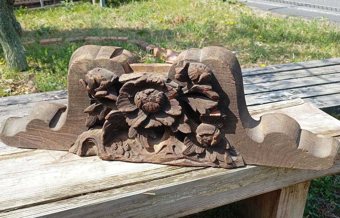 木彫り　鬼板　寺院仏閣　彫刻　木製アンティーク　装飾品　花彫刻　だんじり　現状品