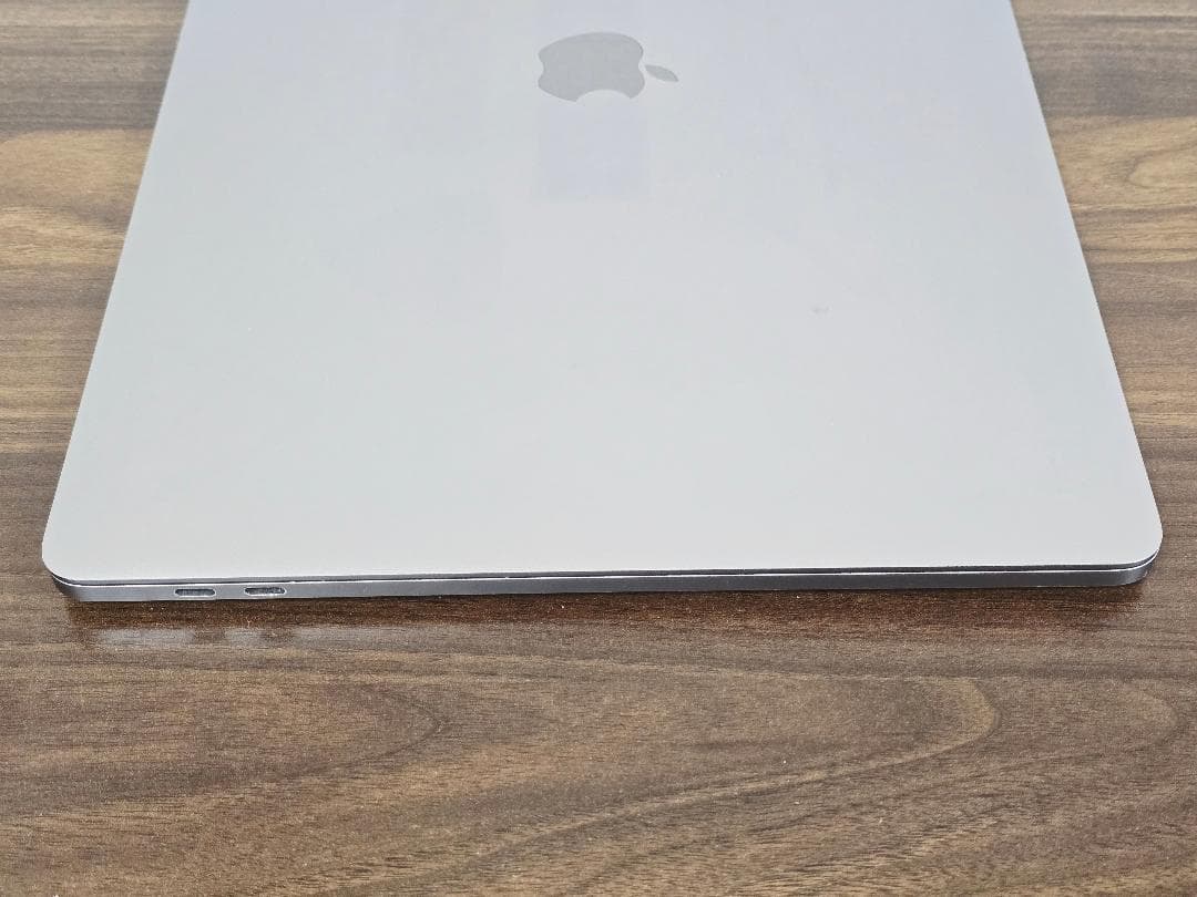 MacBook Pro 2019 15インチ i9 16G 512G B2