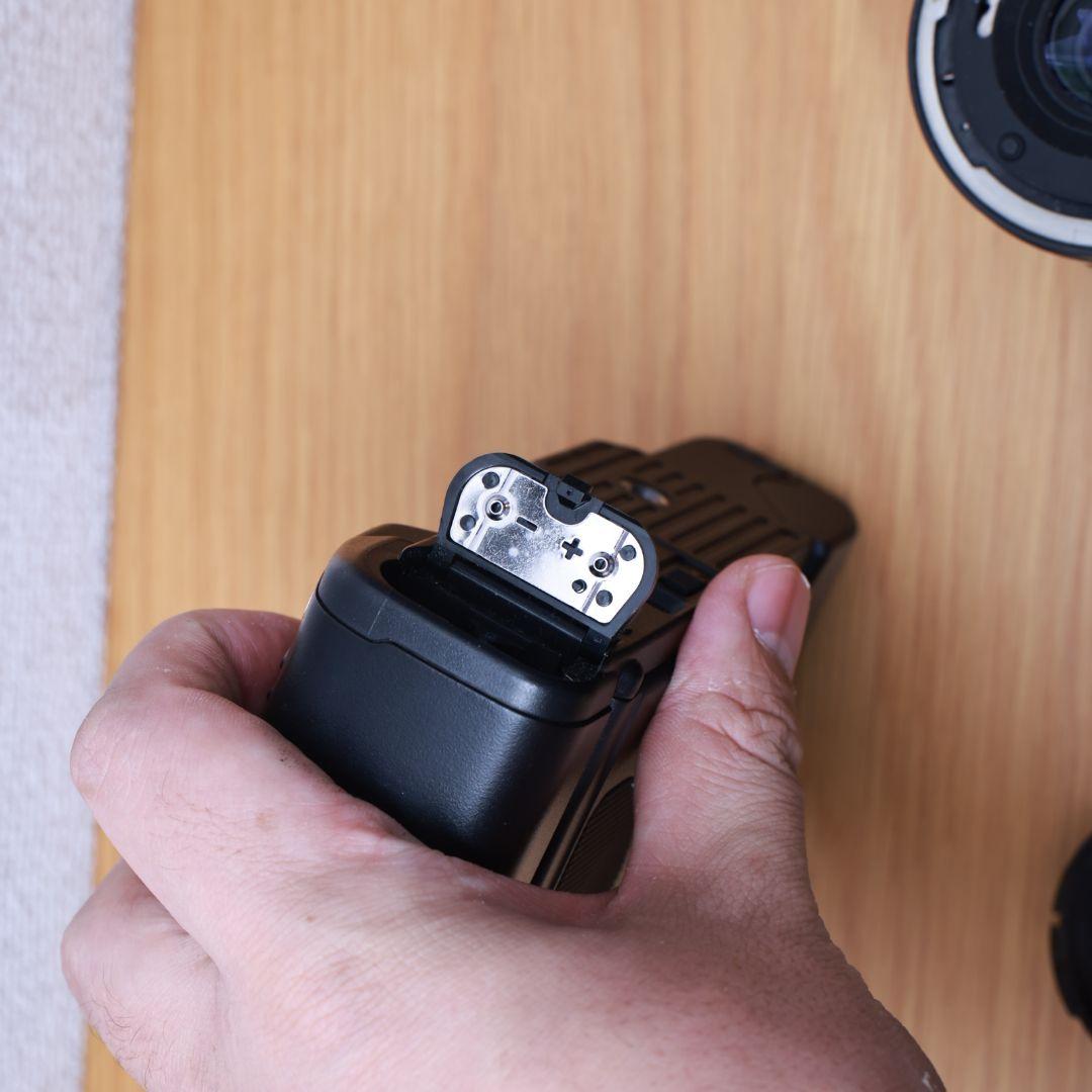 フィルムカメラ Canon T70 レンズ2本 フィルム電池付き