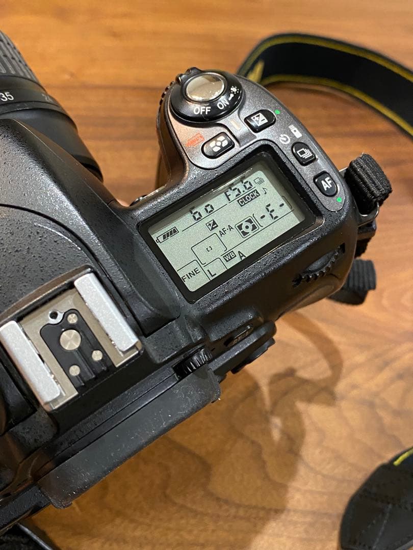 Nikon D80 デジタル一眼レフ　18-55 オマケレンズ付　動作品