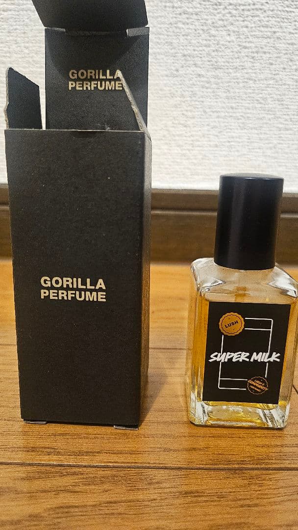 【数量限定品】LUSH 香水 SUPER MILK