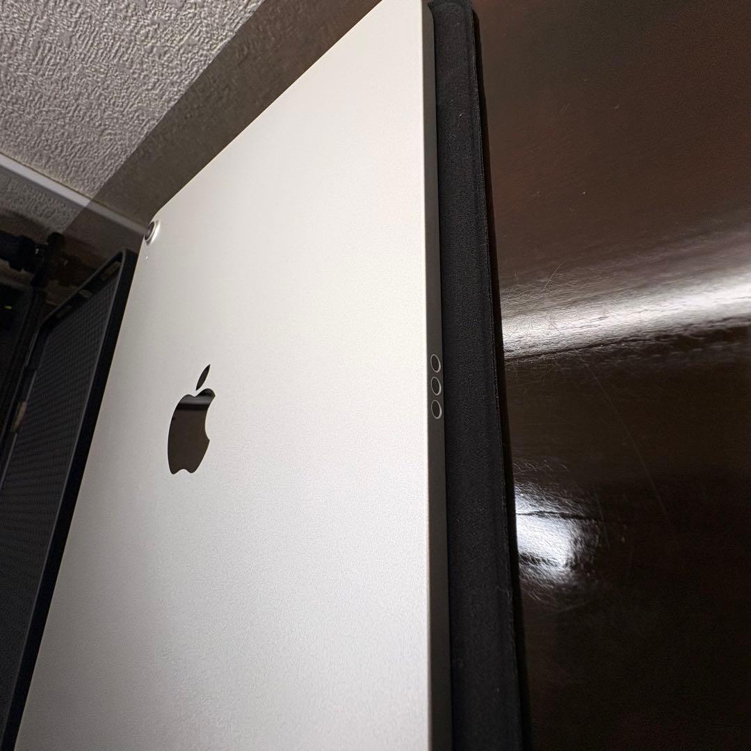 iPad 第11世代 A16 128GB シルバー 美品 新品充電器付き