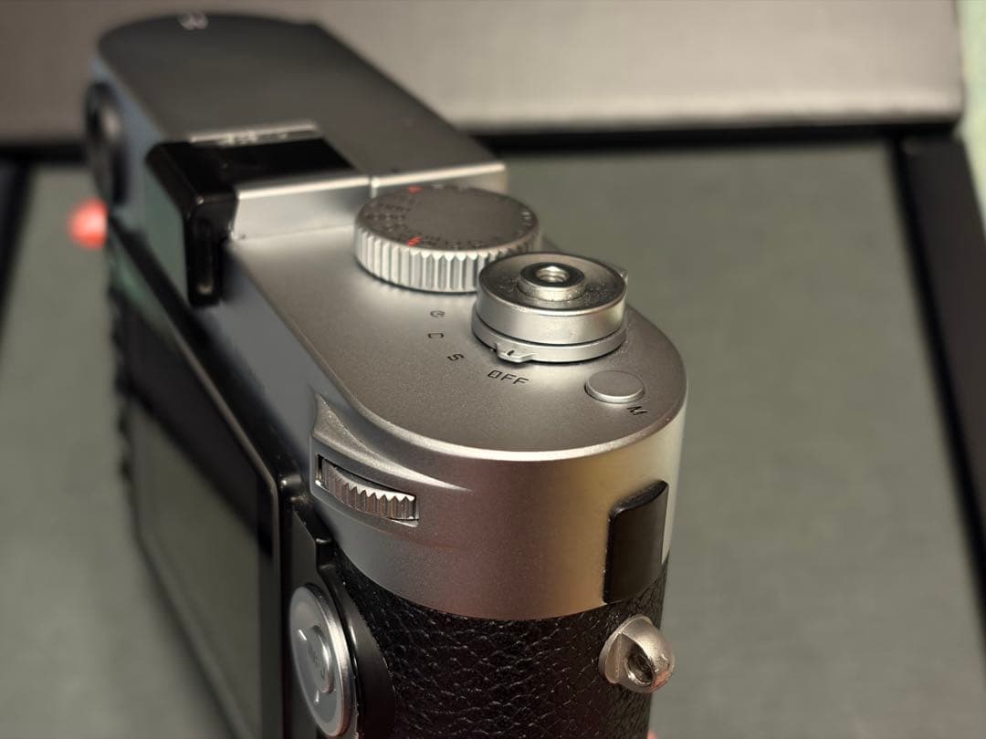 ライカ Leica M240シルバークローム【防湿庫保管・予備純正バッテリー付】