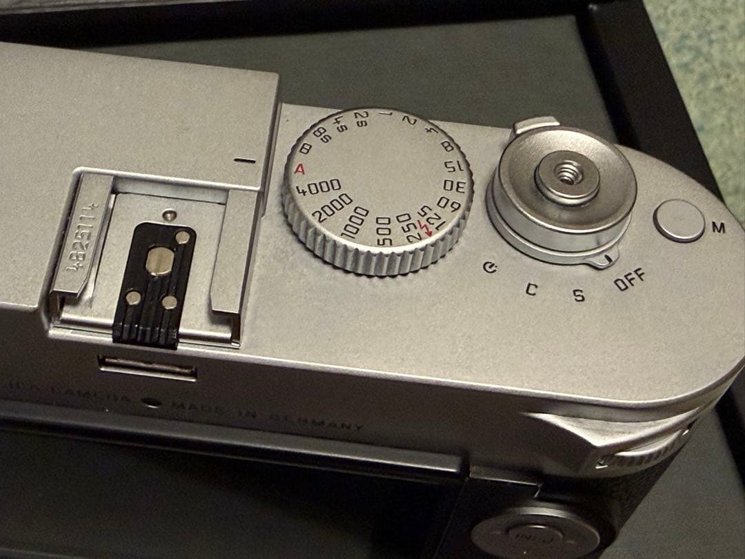 ライカ Leica M240シルバークローム【防湿庫保管・予備純正バッテリー付】