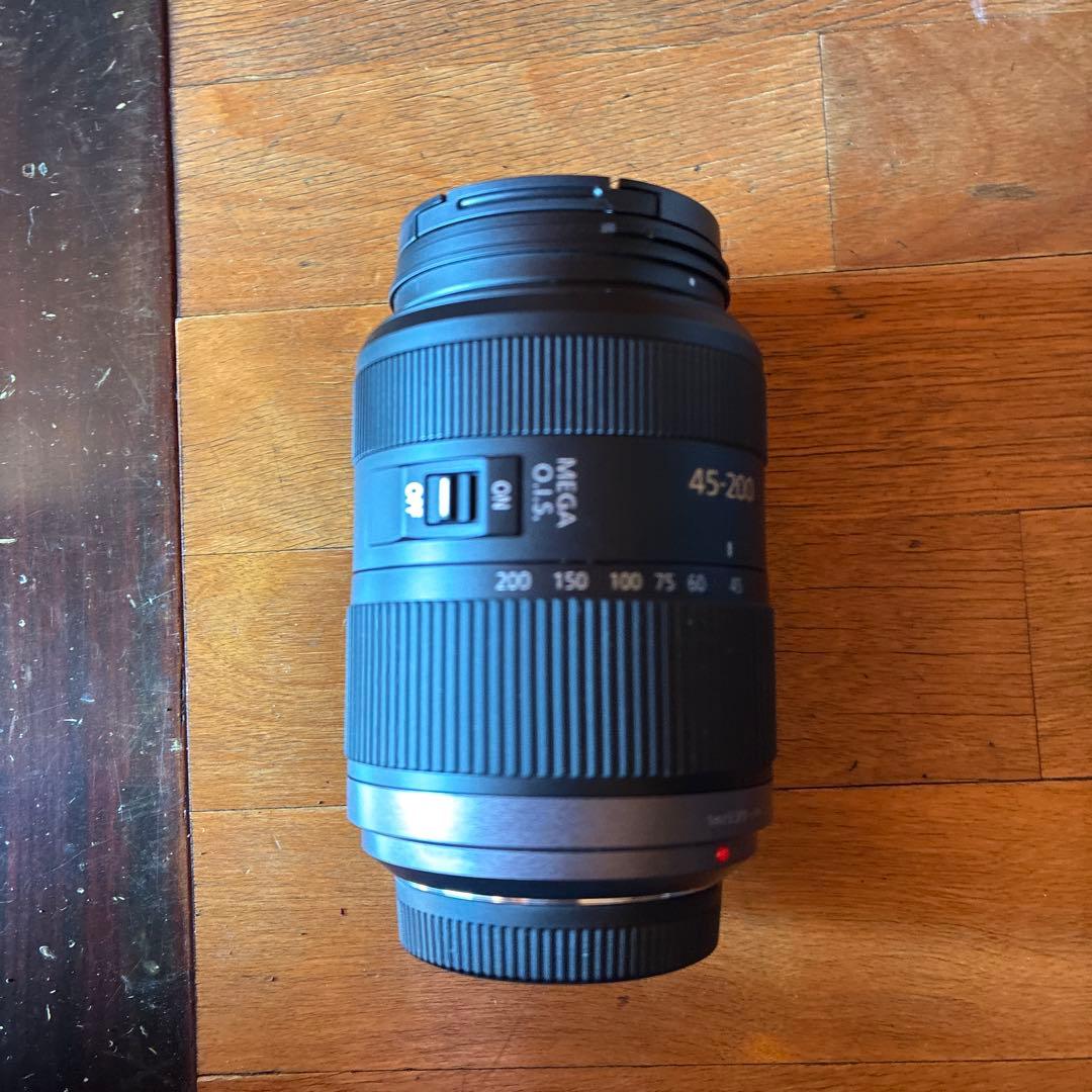 Panasonic 45-200mm ズームレンズ MEGA O.I.S.