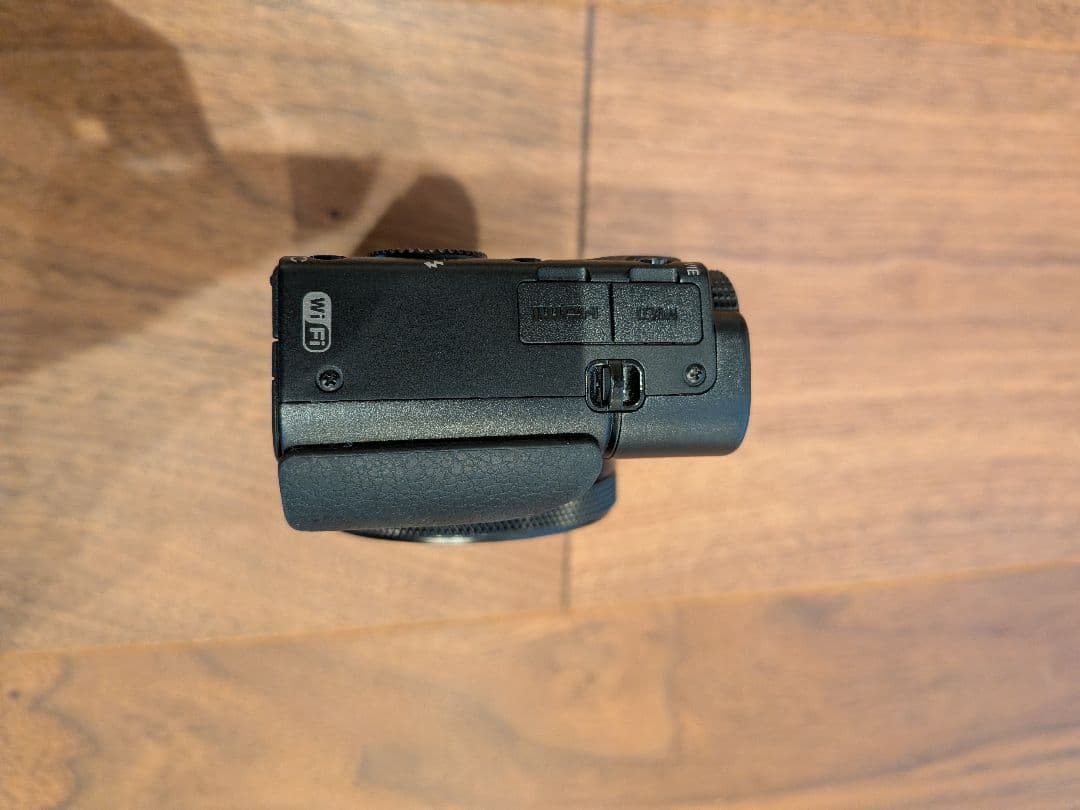 【極美品】SONY RX100Ⅵ（DSC-RX100M6）カメラ本体・ケース付き