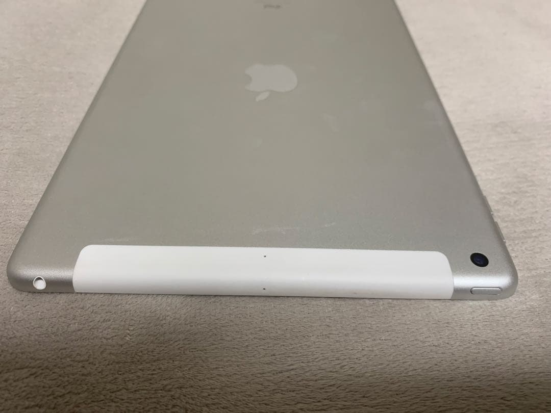 iPad 第七世代 128GB cellular モデル g446