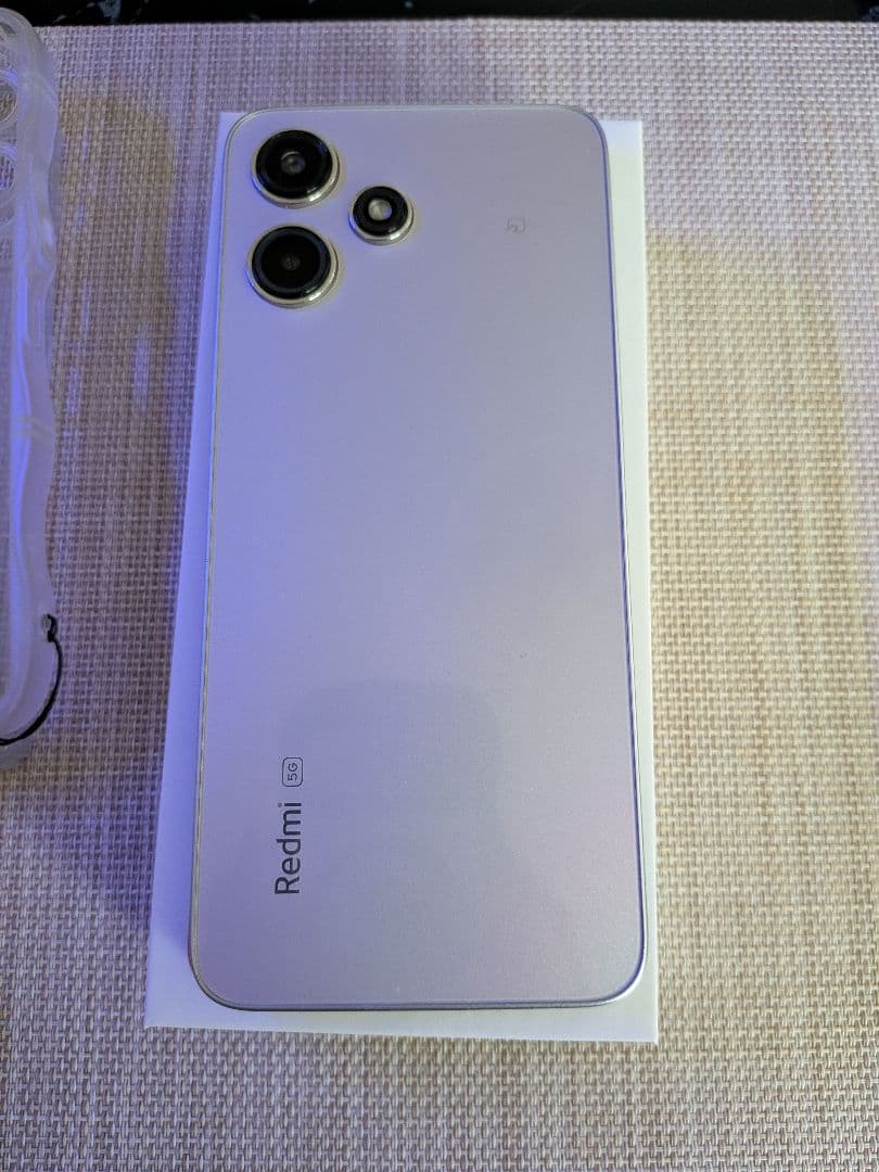 16　Redmi 12 5G ポーラーシルバー ケース付き
