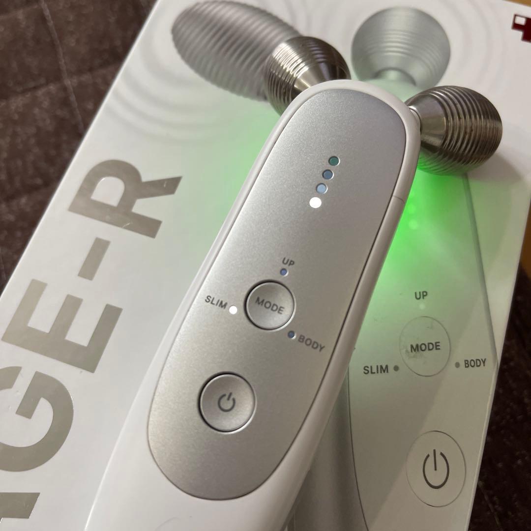 【medicube】AGE-R derma ems shot 美顔器 ローラー