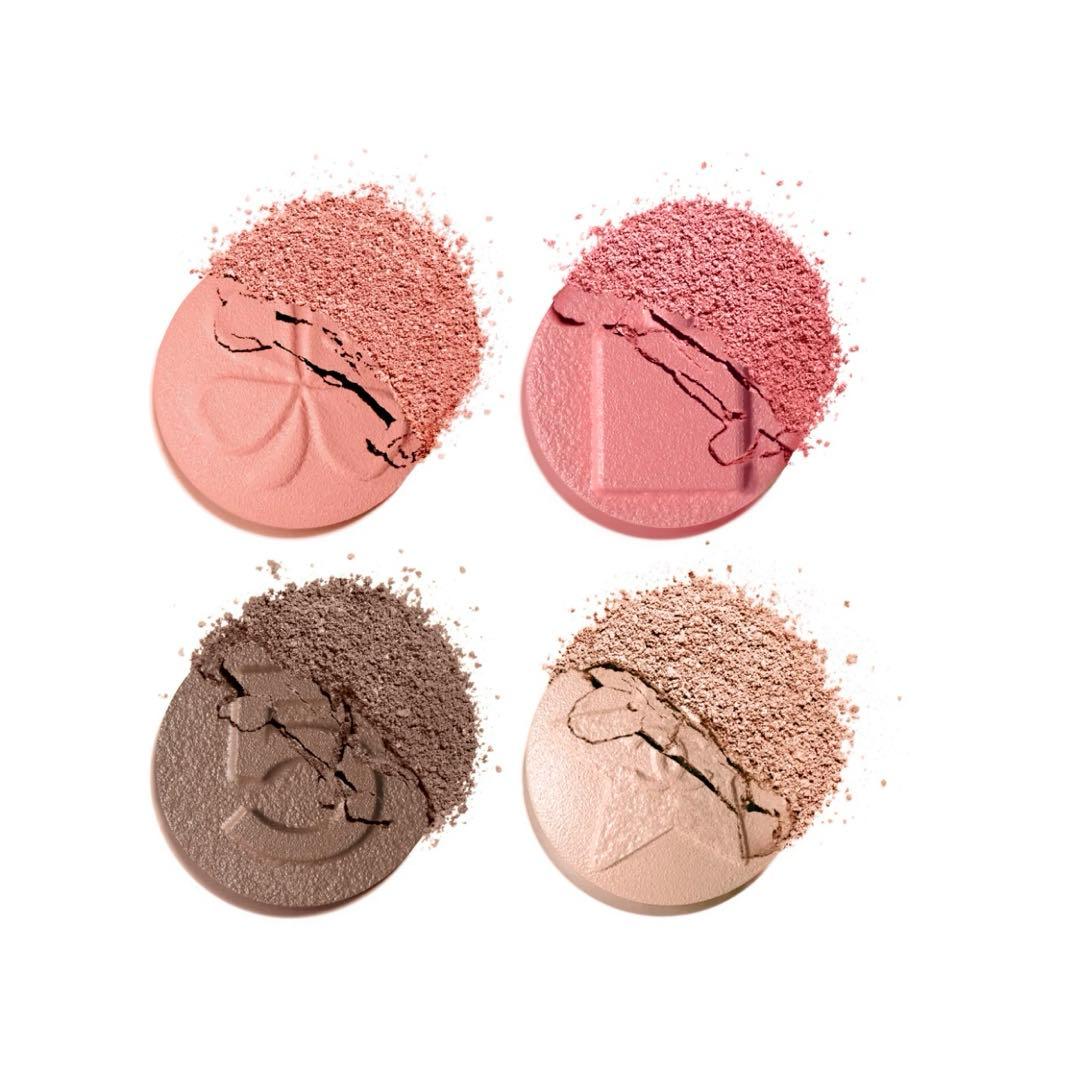 CHANEL アイシャドウ　リップグロス　新品未使用　ラッピング付き
