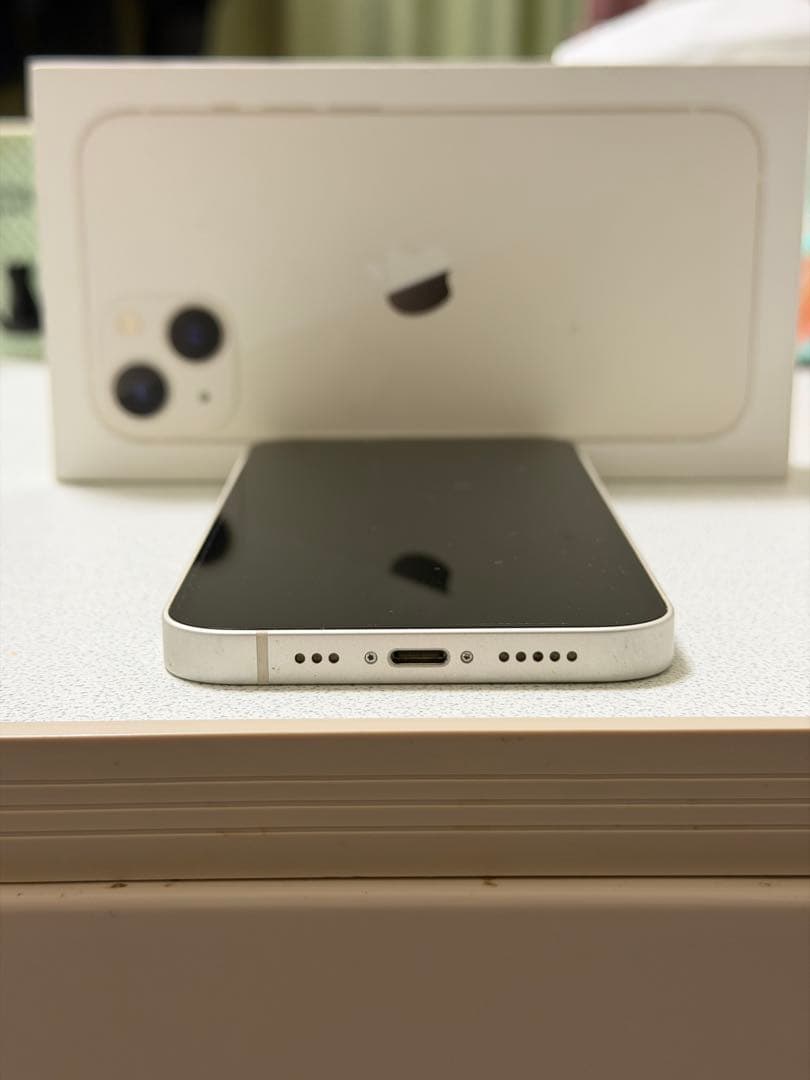 iPhone 13 128GB スターライト docomo版 SIMフリー