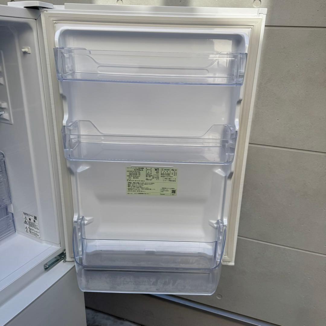 330⭐️2022年製美品★シャープ　冷蔵庫　大型　大容量　自動霜取り　一人暮らし