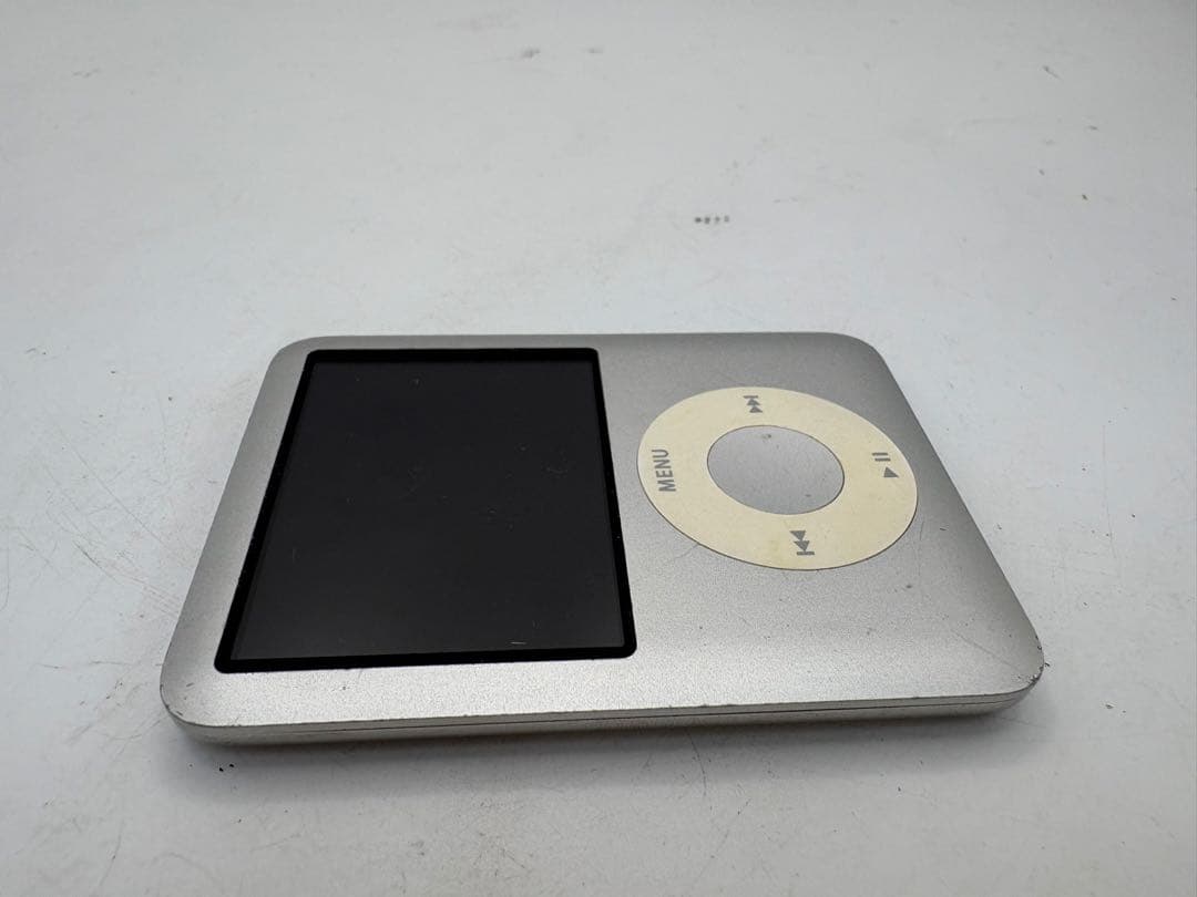 Apple iPod nano 第3世代　4GB
