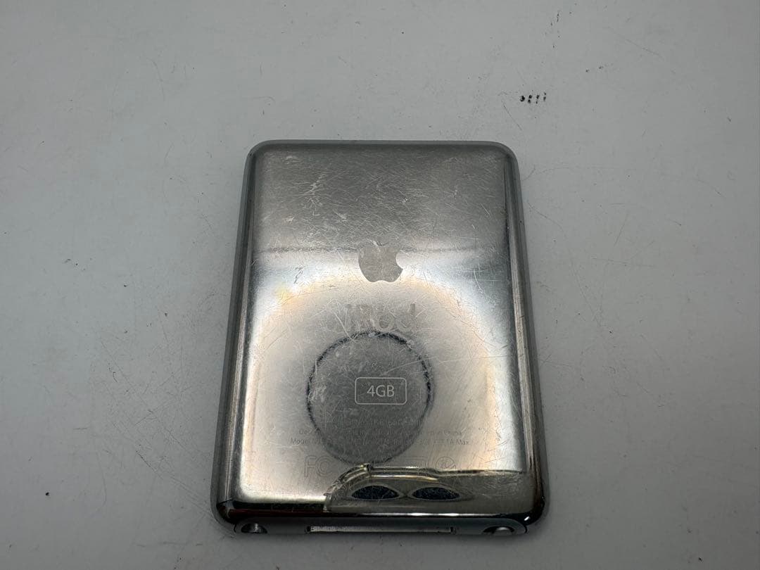 Apple iPod nano 第3世代　4GB