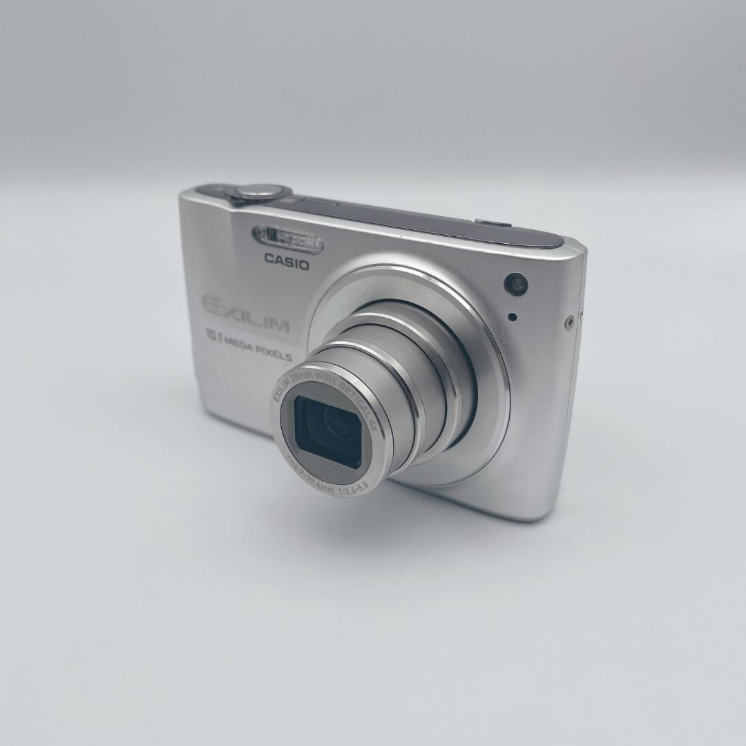 【極美品】CASIO EXILIM デジタルカメラ EX-Z300 シルバー