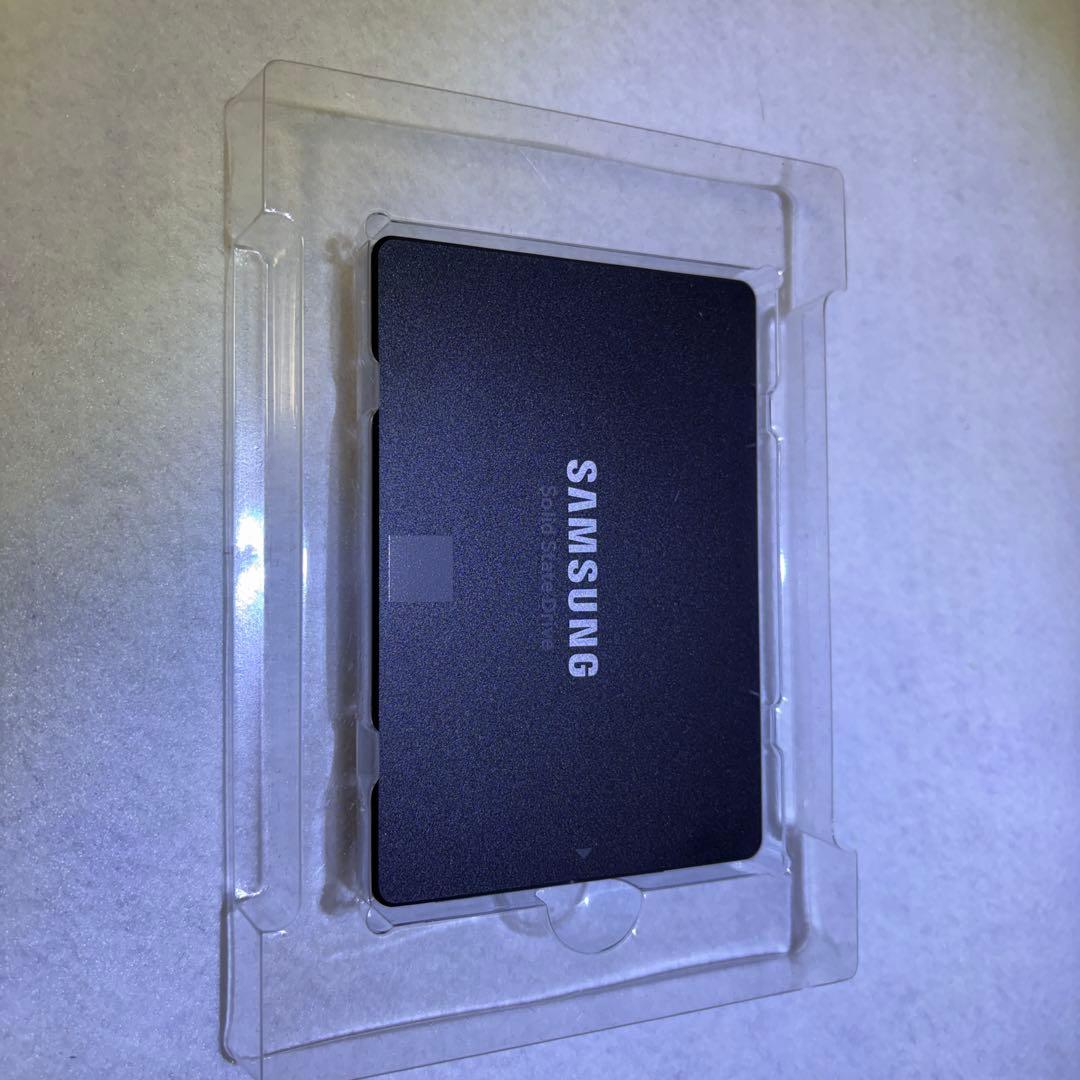 Samsung 850 EVO 250GB SSD(新品同様)