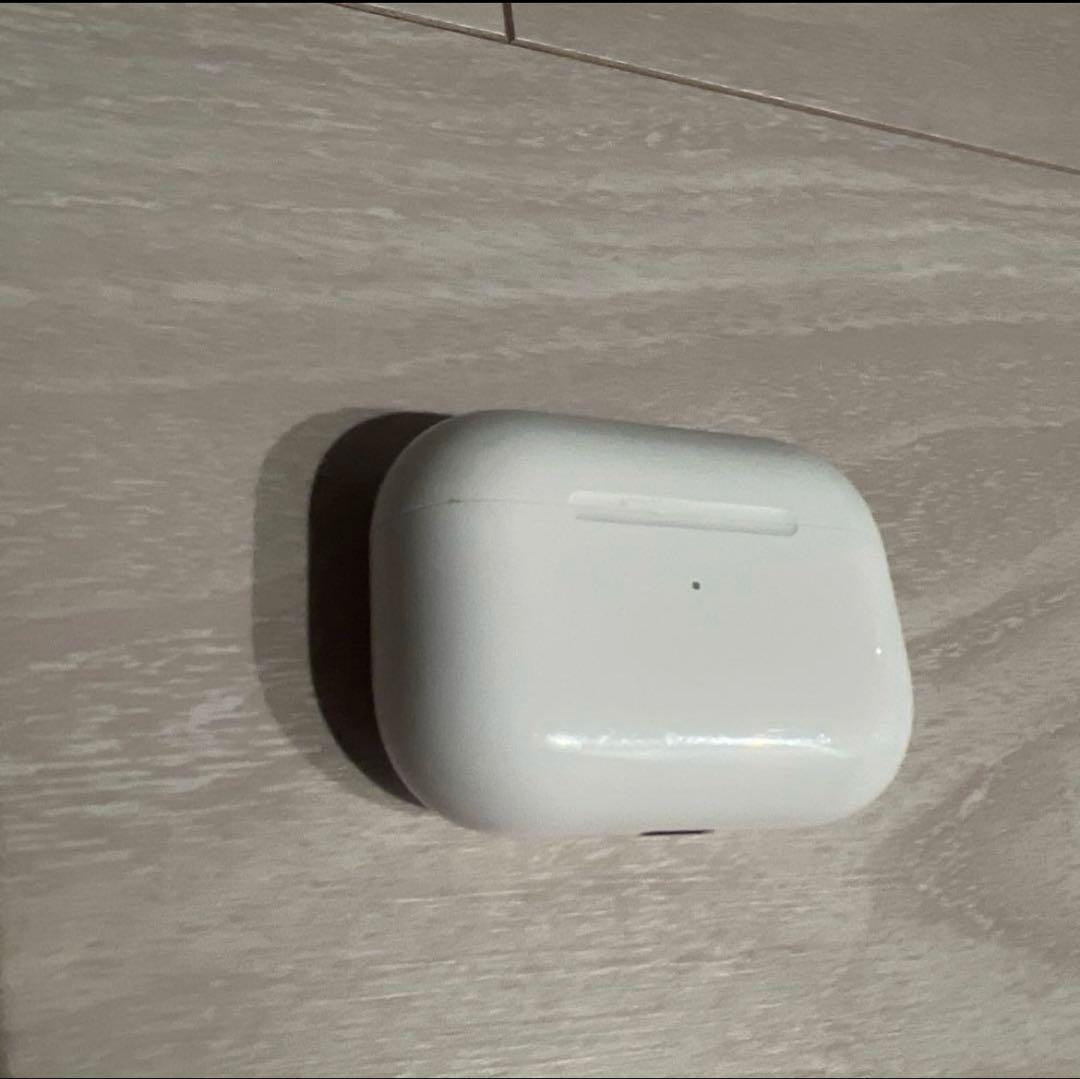 純正 AirPods Pro 第1世代【完動品】付属品完備・保護ケース2種付