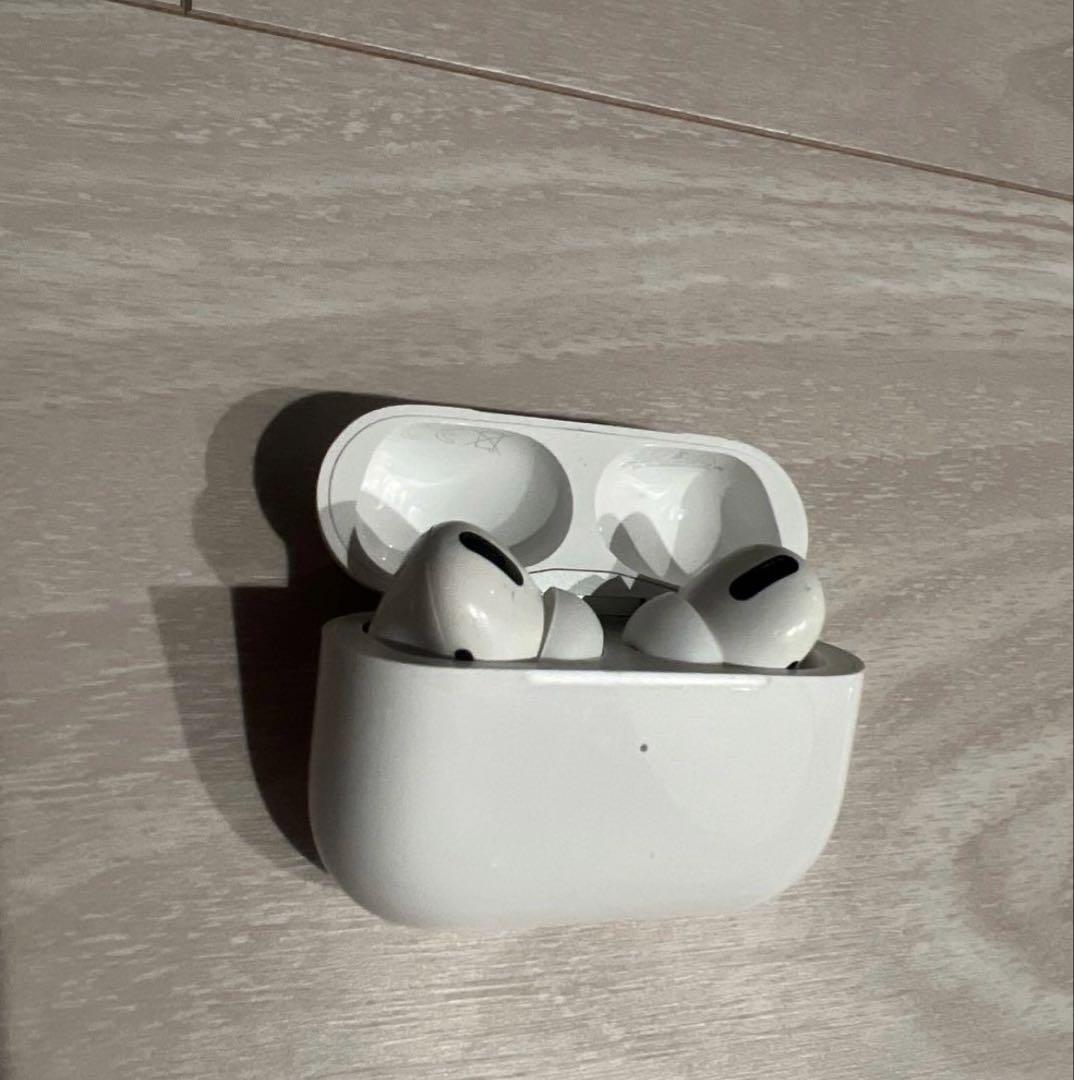 純正 AirPods Pro 第1世代【完動品】付属品完備・保護ケース2種付