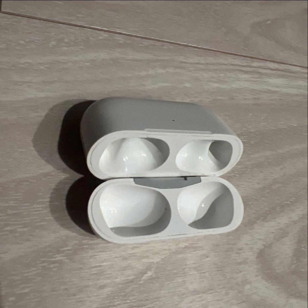純正 AirPods Pro 第1世代【完動品】付属品完備・保護ケース2種付