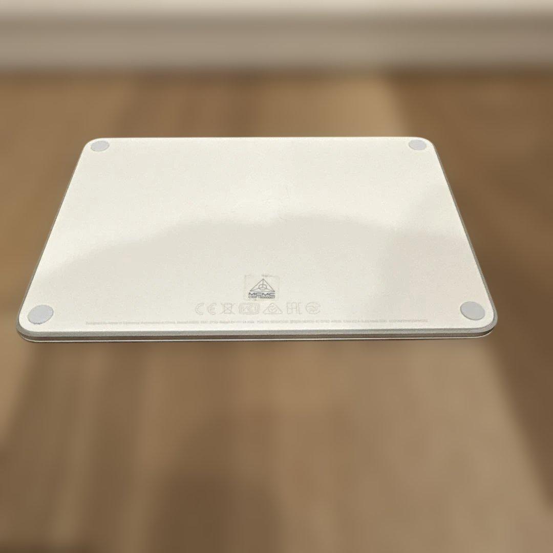 Magic Trackpad 第3世代　ホワイト