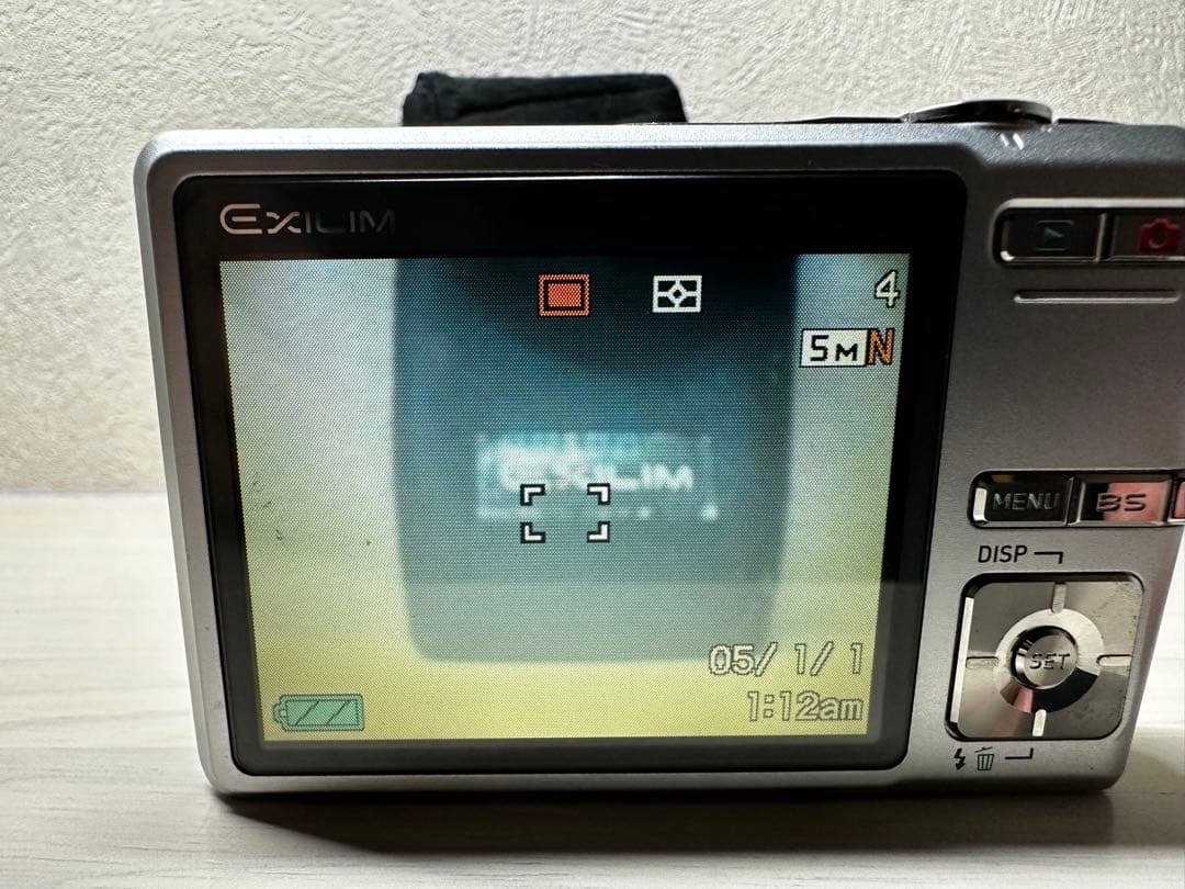 【完動品】CASIO EXILIM EX-Z500 シルバー デジタルカメラ