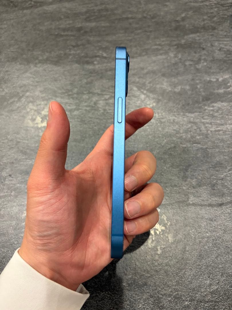 美品　iPhone13 128GB
