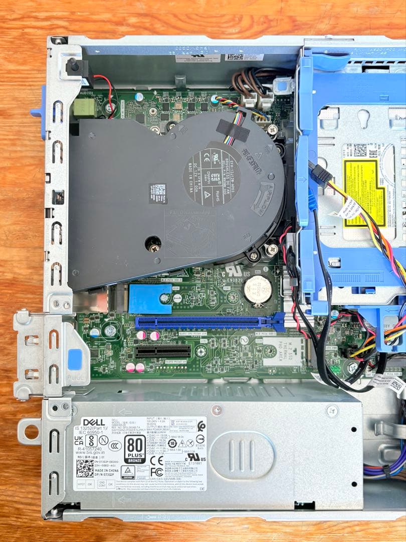 ベアーボン状態のDell Precision 3460/CPUなし・メモリなし