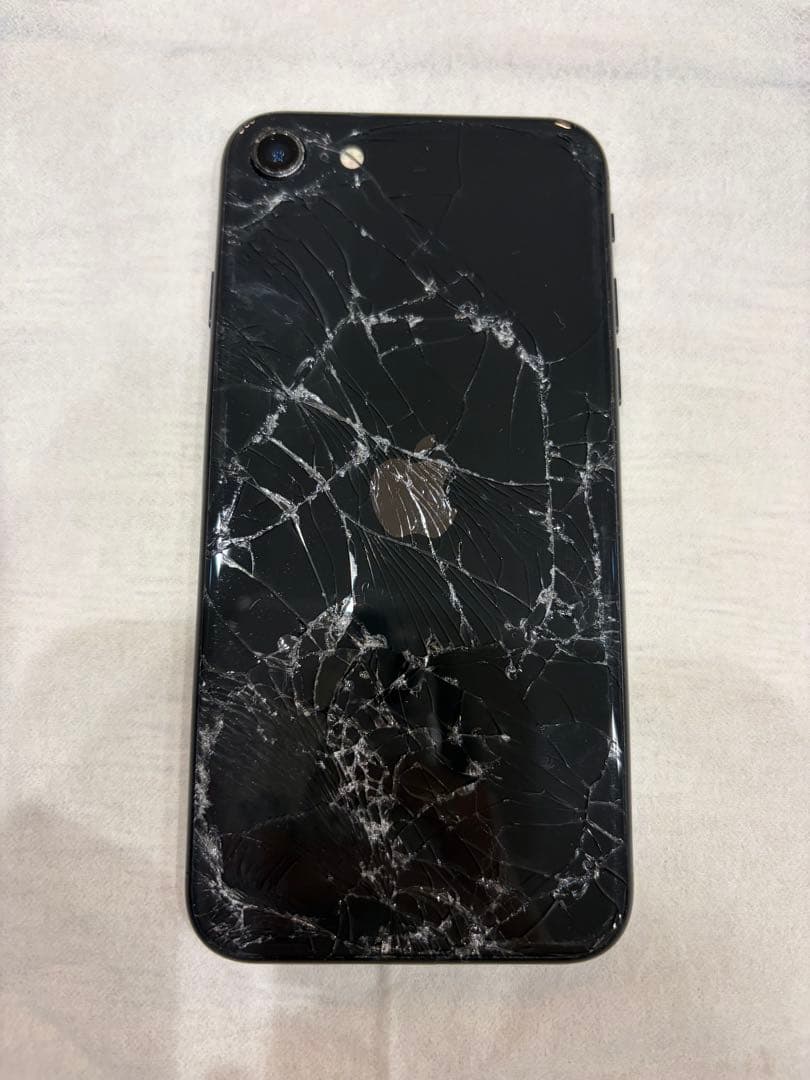 iPhone SE2 64GB(背面ひび割れ)
