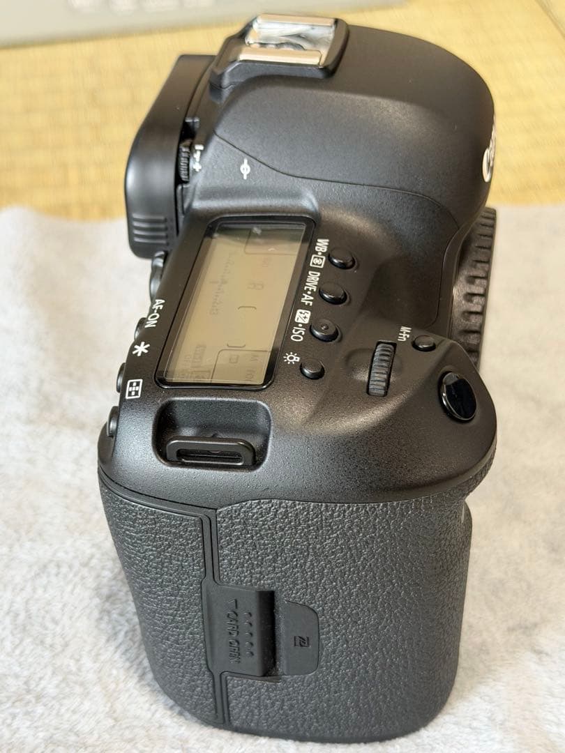 極美品！ワンオーナー品 Canon 5D Mark IV 付属品多数