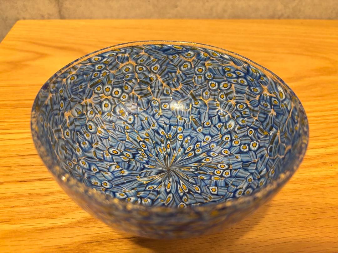 青色と金色の花模様（ミルフィオリ）ベネチアグラスの茶碗